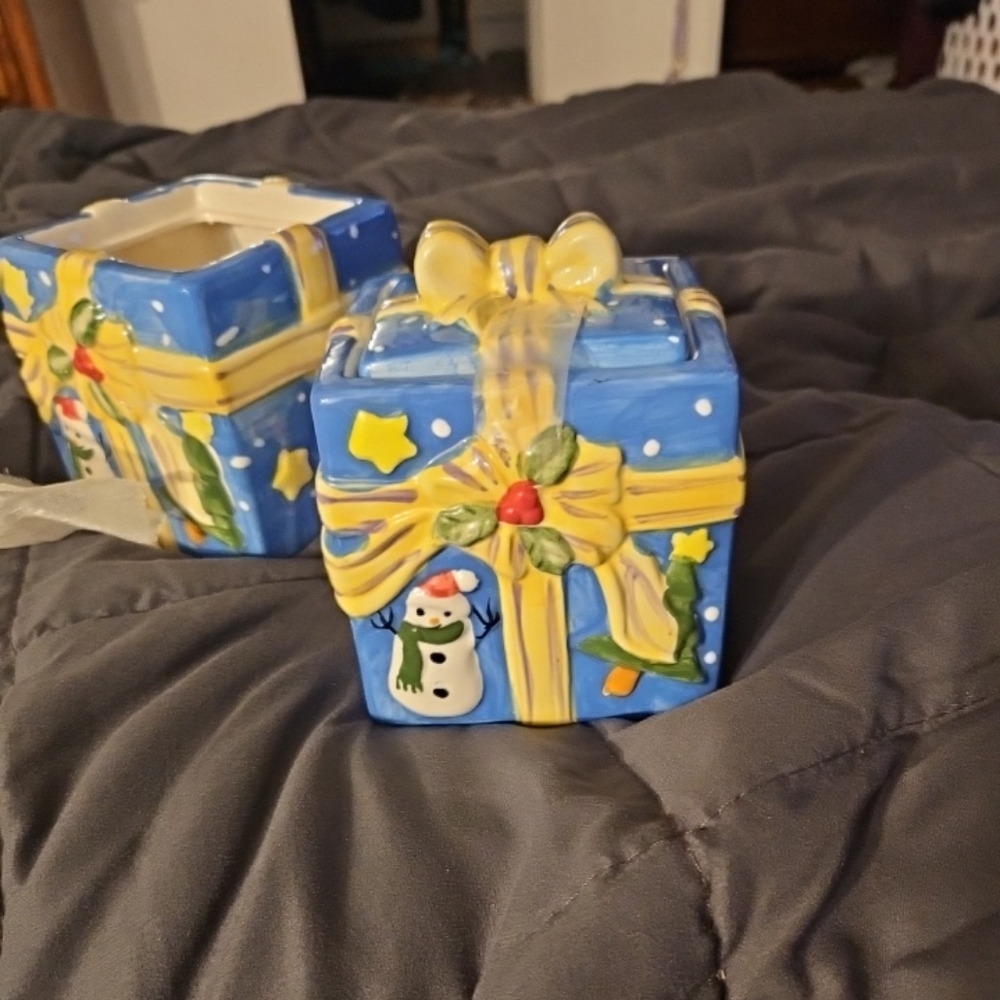 Vintage Ceramic Decoration Christmas Candles (1 missing The Top)